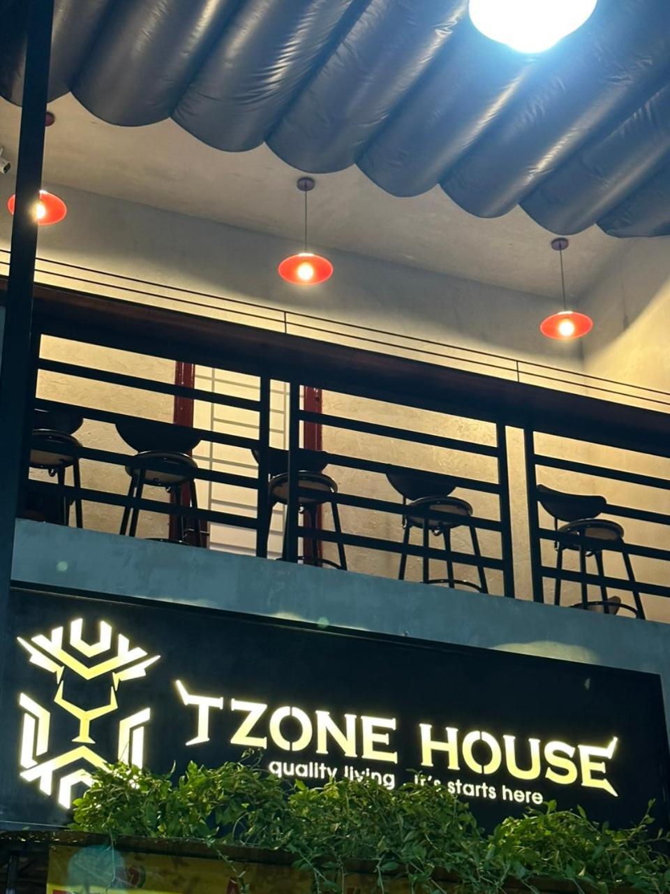 T Zone Hostel - Quiet Place, Near China Town,Ho Thi Ky Street Food,Cafe,Beer Ho Chi Minh-staden Exteriör bild