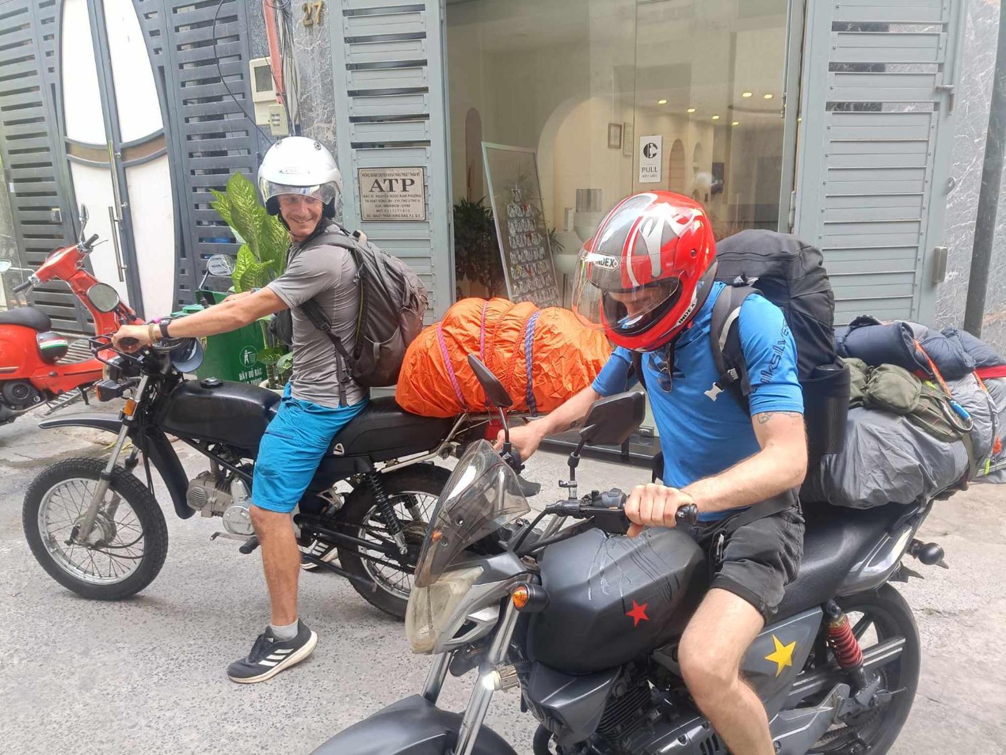 T Zone Hostel - Quiet Place, Near China Town,Ho Thi Ky Street Food,Cafe,Beer Ho Chi Minh-staden Exteriör bild