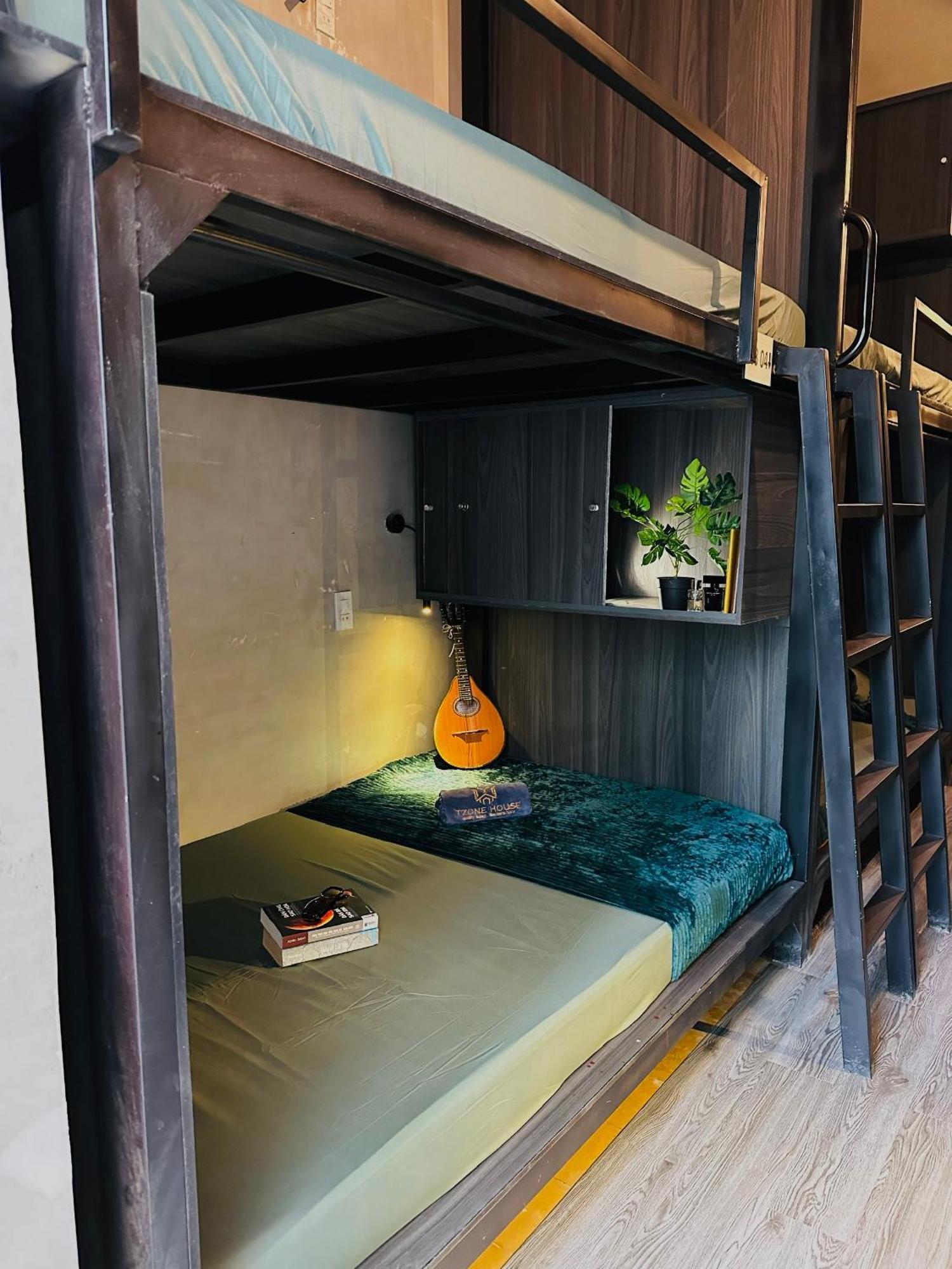 T Zone Hostel - Quiet Place, Near China Town,Ho Thi Ky Street Food,Cafe,Beer Ho Chi Minh-staden Exteriör bild